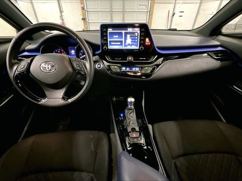 Used 2020 Toyota C-HR XLE image 14