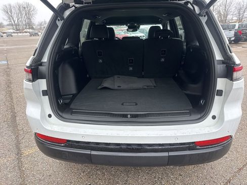 Used 2024 Jeep Grand Cherokee Altitude image 20