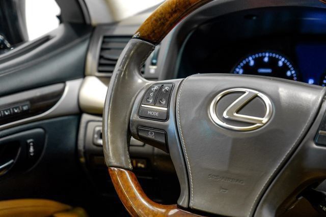 Used 2015 Lexus LS 460 w/ Comfort Package RWD image 25