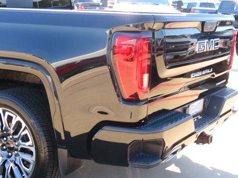 Used 2024 GMC Sierra 1500 Denali Ultimate image 15