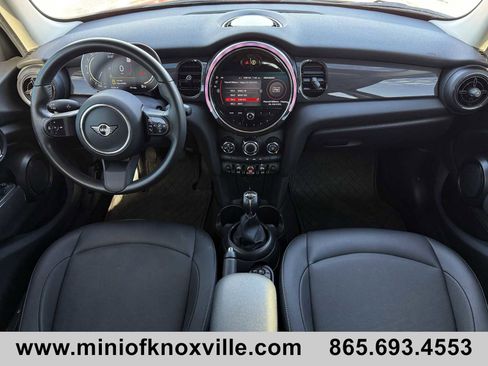 Used 2024 MINI Cooper 4-Door Hardtop image 15