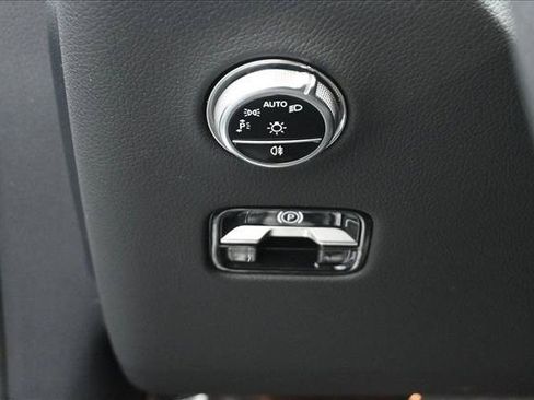 Certified 2026 Mercedes-Benz GLC 300 4MATIC image 10