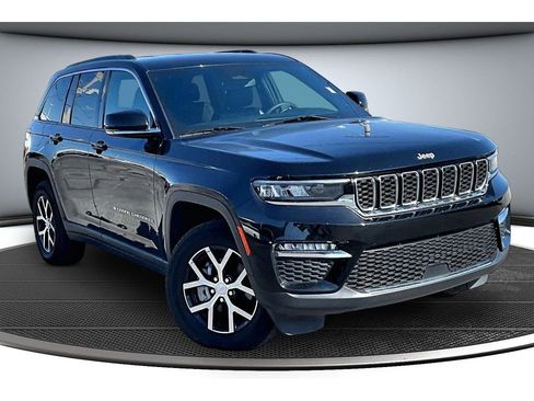 Used 2024 Jeep Grand Cherokee Limited AWD/4WD image 13