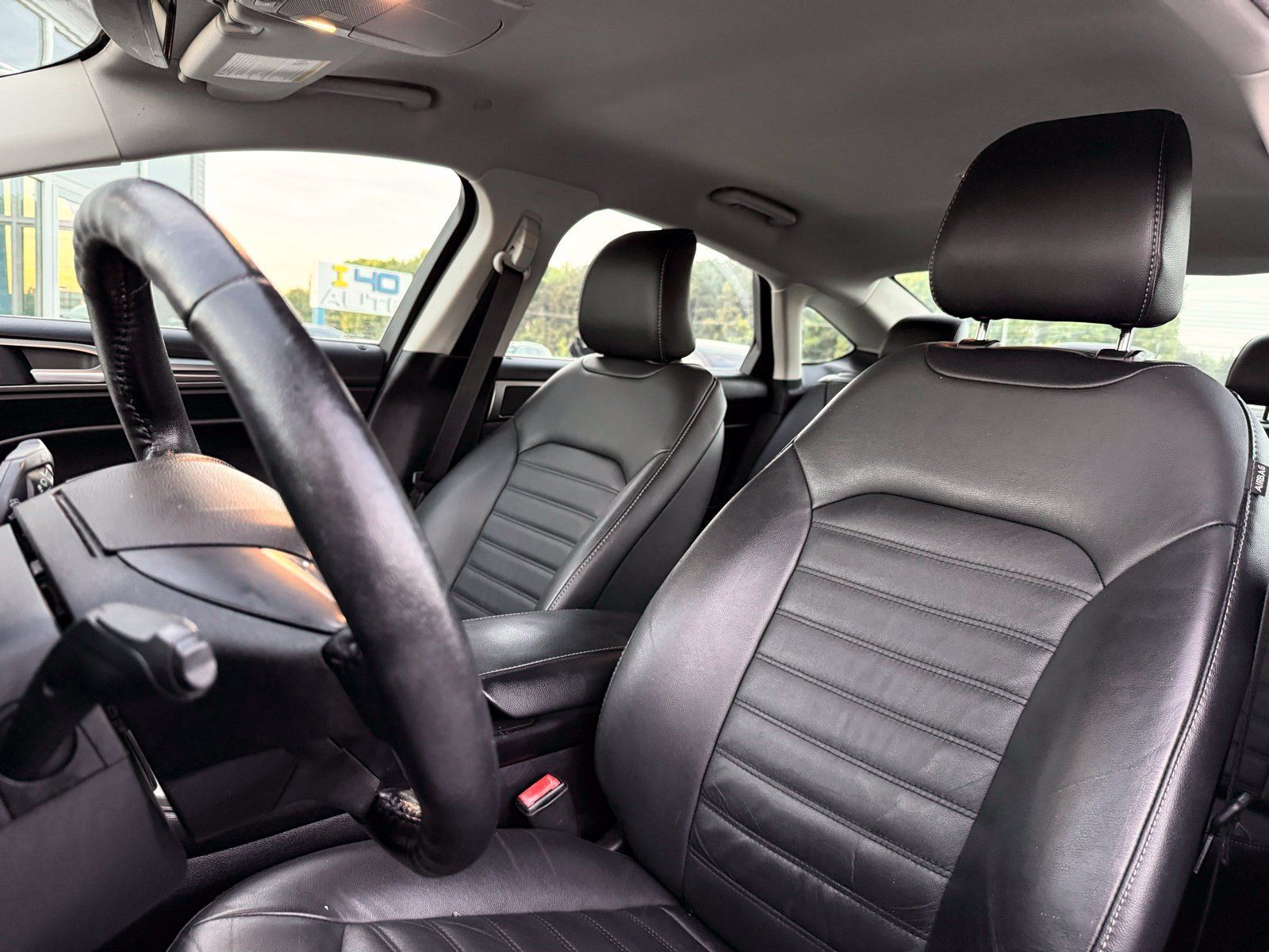Used 2018 Ford Fusion SE w/ Equipment Group 602A FWD image 15