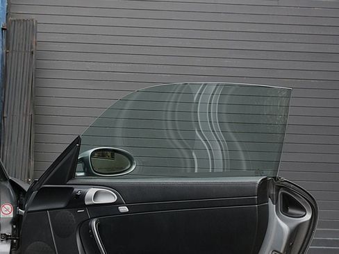 Used 2005 Porsche 911 Carrera S RWD image 20