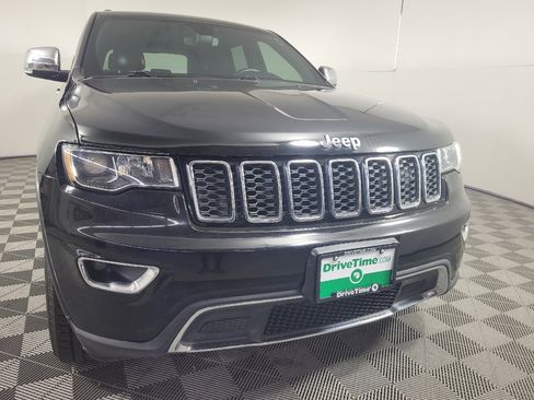 Used 2018 Jeep Grand Cherokee Limited image 14