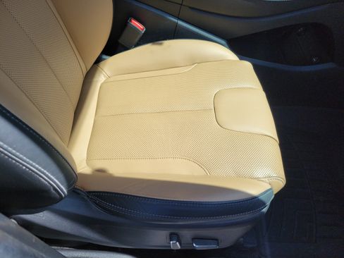 Used 2023 Hyundai Santa Fe Calligraphy AWD/4WD image 18
