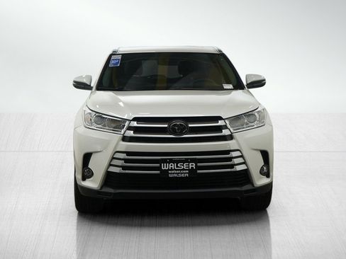 Used 2017 Toyota Highlander XLE image 8