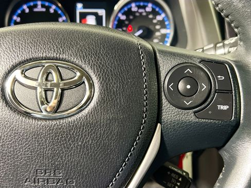 Used 2016 Toyota RAV4 XLE image 19
