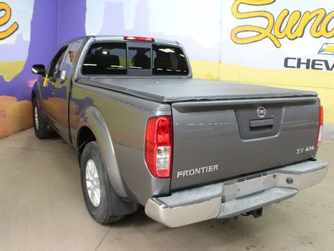 Used 2018 Nissan Frontier SV AWD/4WD image 6