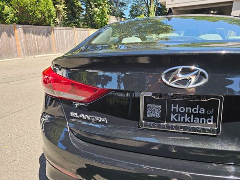 Used 2018 Hyundai Elantra SEL FWD image 16