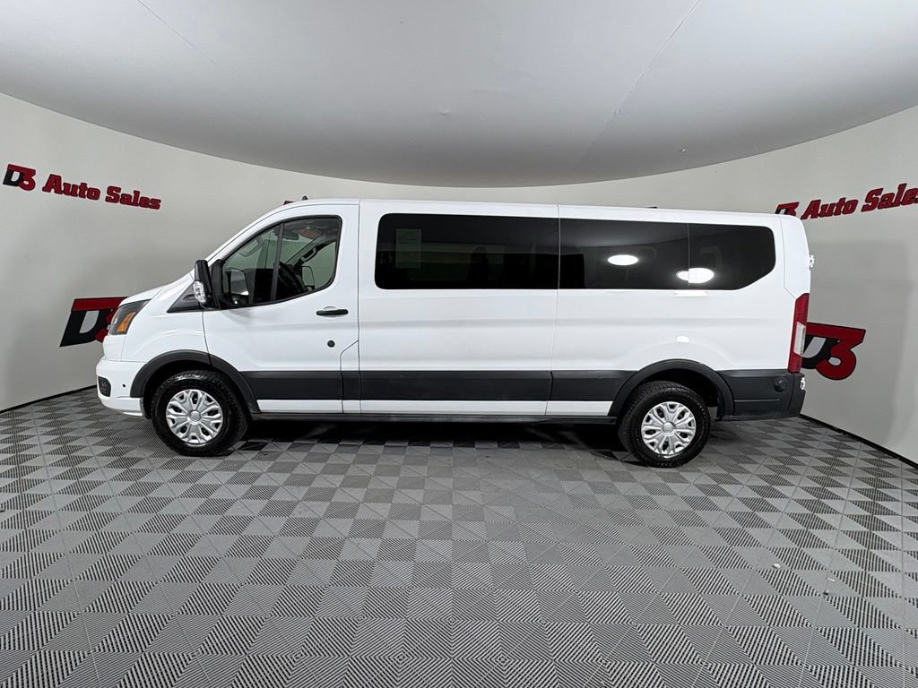 Used 2024 Ford Transit 350 XLT RWD image 3