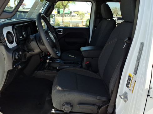 Used 2025 Jeep Wrangler Unlimited Sport S 4xe AWD/4WD image 14