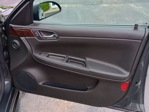 Used 2012 Chevrolet Impala LS FWD image 21