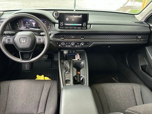 Used 2025 Honda Accord SE image 13