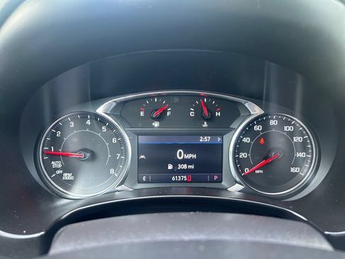 Used 2024 GMC Terrain SLT AWD/4WD image 14