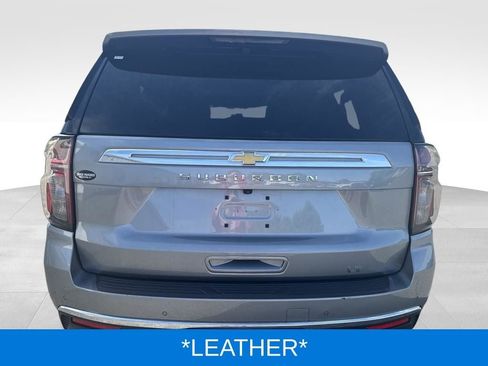 Used 2023 Chevrolet Suburban LT w/ Luxury Package AWD/4WD image 8