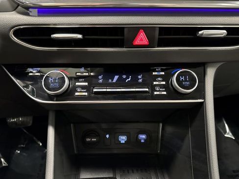Used 2022 Hyundai Sonata Limited image 19
