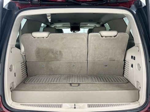 Used 2016 Cadillac Escalade Luxury image 26