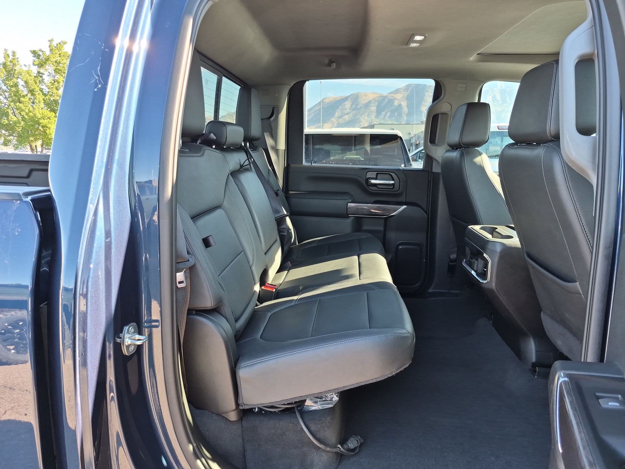 Used 2022 Chevrolet Silverado 3500 LTZ AWD/4WD image 30