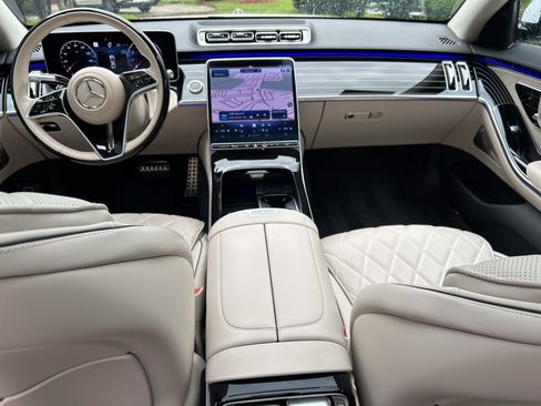 Certified 2025 Mercedes-Benz S 580 4MATIC Sedan w/ AMG Line Package image 24