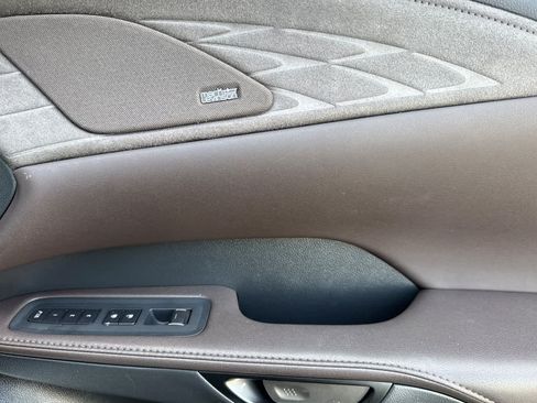 Used 2025 Lexus RX 450h AWD w/ Luxury Package image 19