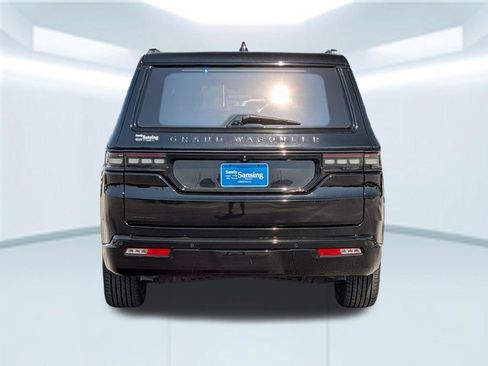 Used 2023 Jeep Grand Wagoneer Series II w/ Quick Order Packagew 28T image 24