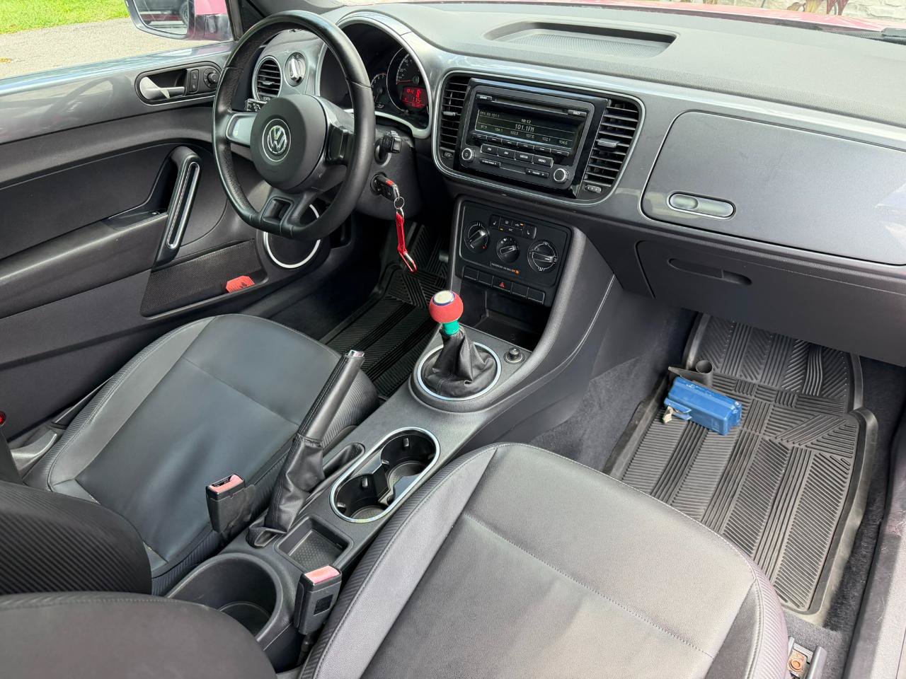 Used 2013 Volkswagen Beetle 2.5 FWD image 33