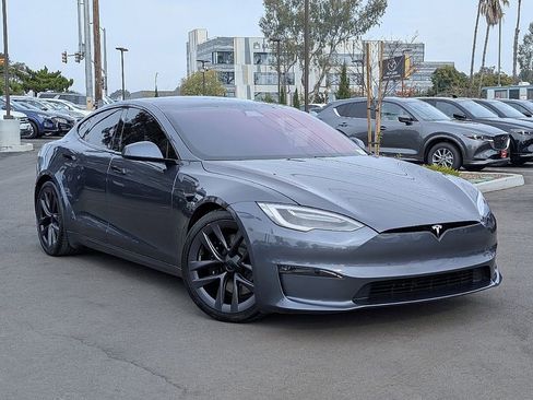 Used 2021 Tesla Model S Plaid image 3