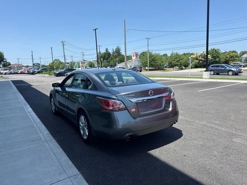Used 2015 Nissan Altima 2.5 SV FWD image 5