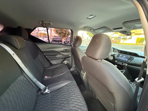 Used 2022 Nissan Kicks SV FWD image 36