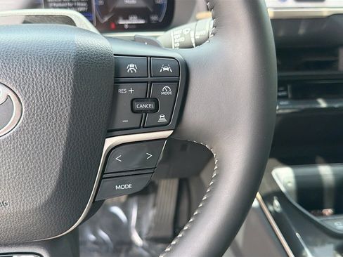 Used 2025 Toyota Crown Signia w/ Advanced Technology Package AWD/4WD image 37