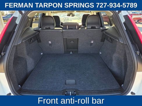 Certified 2025 Volvo XC40 B5 Core image 19