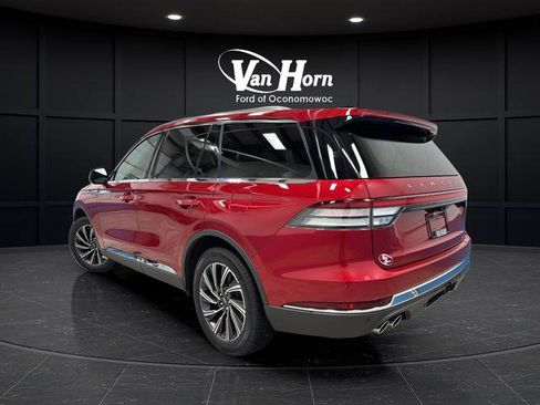 Used 2025 Lincoln Aviator AWD image 5