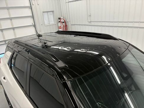 Used 2021 Chevrolet TrailBlazer RS w/ Technology Package FWD image 24