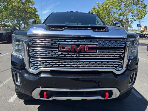 Used 2020 GMC Sierra 2500 Denali w/ Denali Ultimate Package AWD/4WD image 2