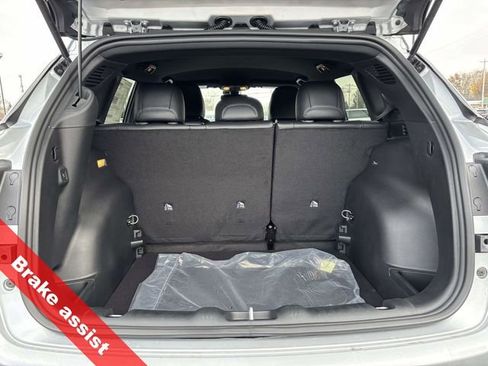 New 2026 Jeep Compass Limited image 37