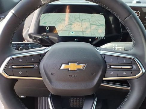 New 2026 Chevrolet Equinox LT FWD image 11
