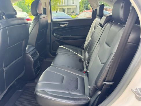 Used 2018 Ford Edge Titanium w/ Technology Package AWD/4WD image 27