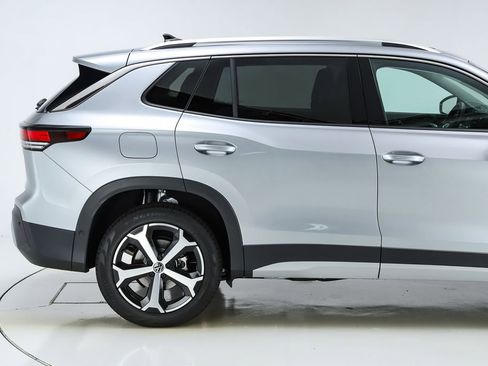 New 2026 Volkswagen Tiguan SE image 11