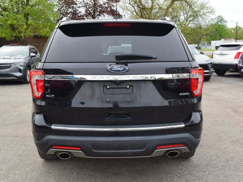 Used 2018 Ford Explorer XLT w/ Equipment Group 202A AWD/4WD image 7