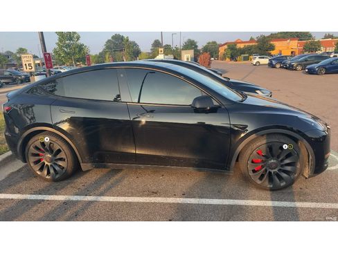 Used 2021 Tesla Model Y Performance AWD/4WD image 9