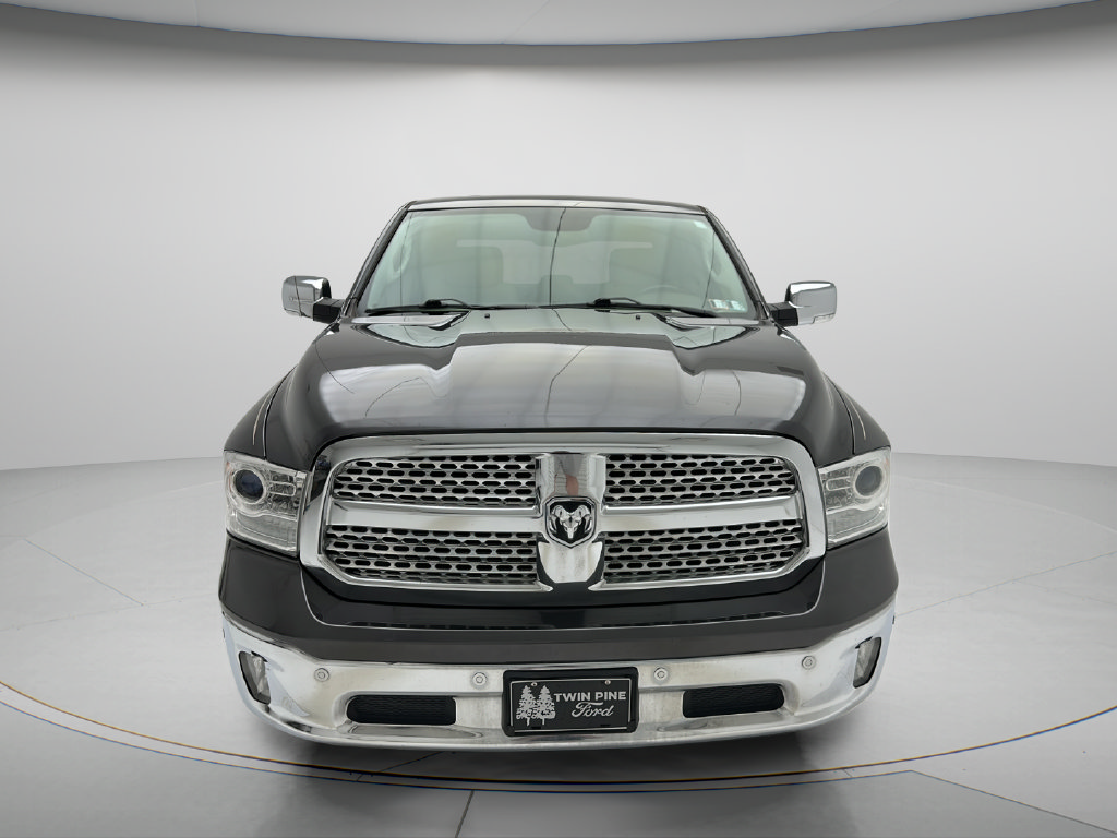 Used 2018 RAM 1500 Laramie w/ Convenience Group AWD/4WD image 2