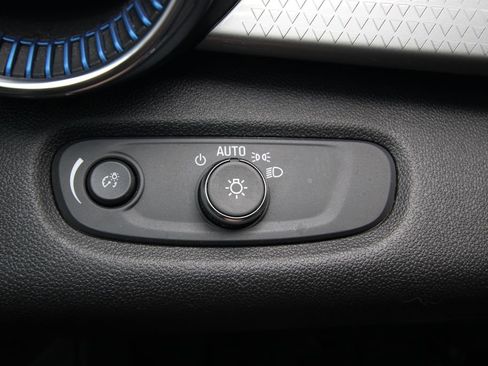 Used 2024 Chevrolet Trax LT w/ Driver Confidence Package FWD image 23