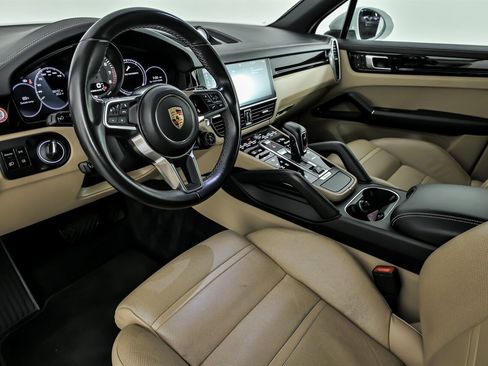 Used 2019 Porsche Cayenne E-Hybrid image 21