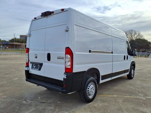Used 2024 RAM ProMaster 2500 w/ Safety Group image 9