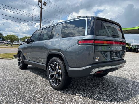 Used 2024 Rivian R1S Adventure AWD/4WD image 3