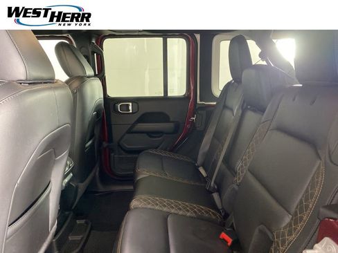 Used 2021 Jeep Wrangler Unlimited Sahara image 16