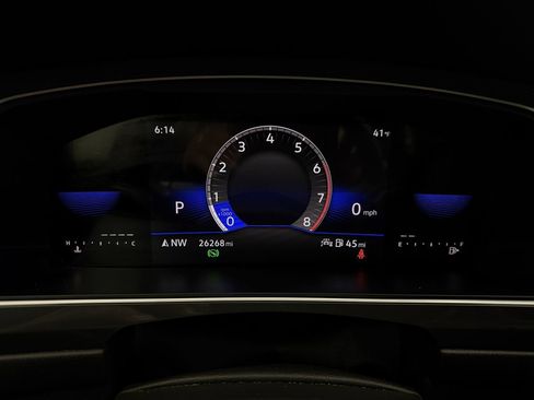 Used 2023 Volkswagen Tiguan SE FWD image 11