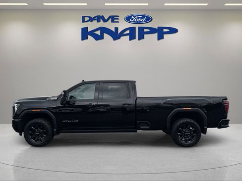 Used 2025 GMC Sierra 2500 AT4 w/ AT4 Premium Plus Package AWD/4WD image 4